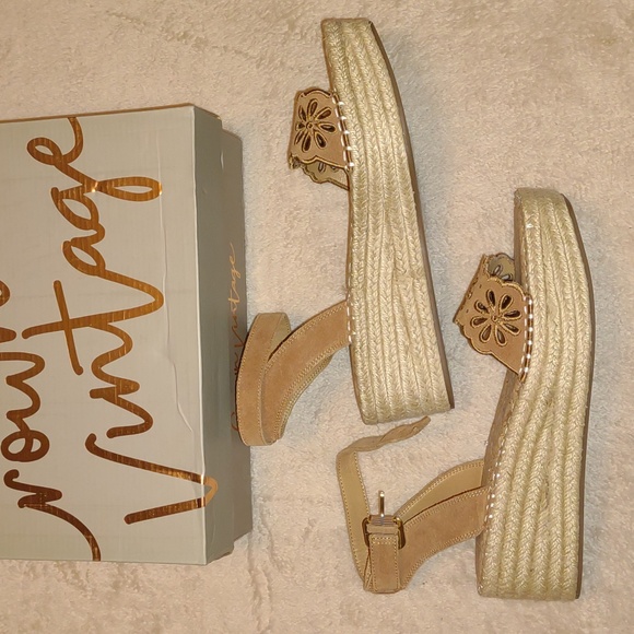๐ฃCROWN VINTAGE Fentisa Espadrille in Warmest Buff๐ป Cool beans Sandals - Picture 5 of 8